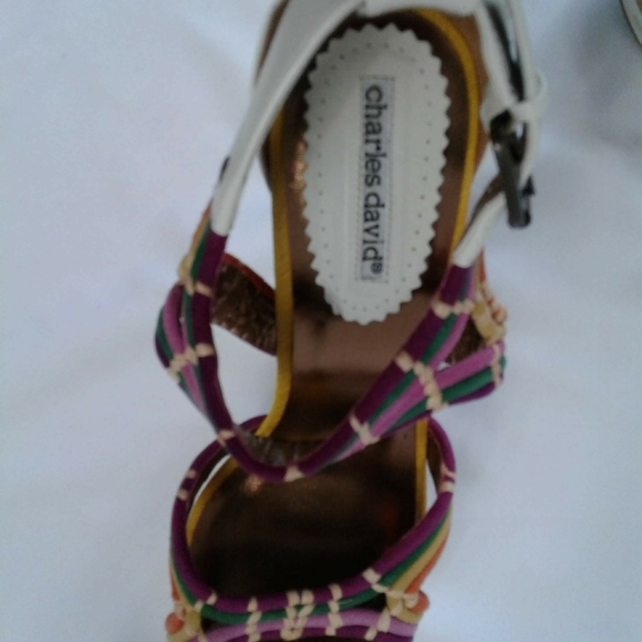 Charles and David Vero Cuoio - Picture 3 of 8